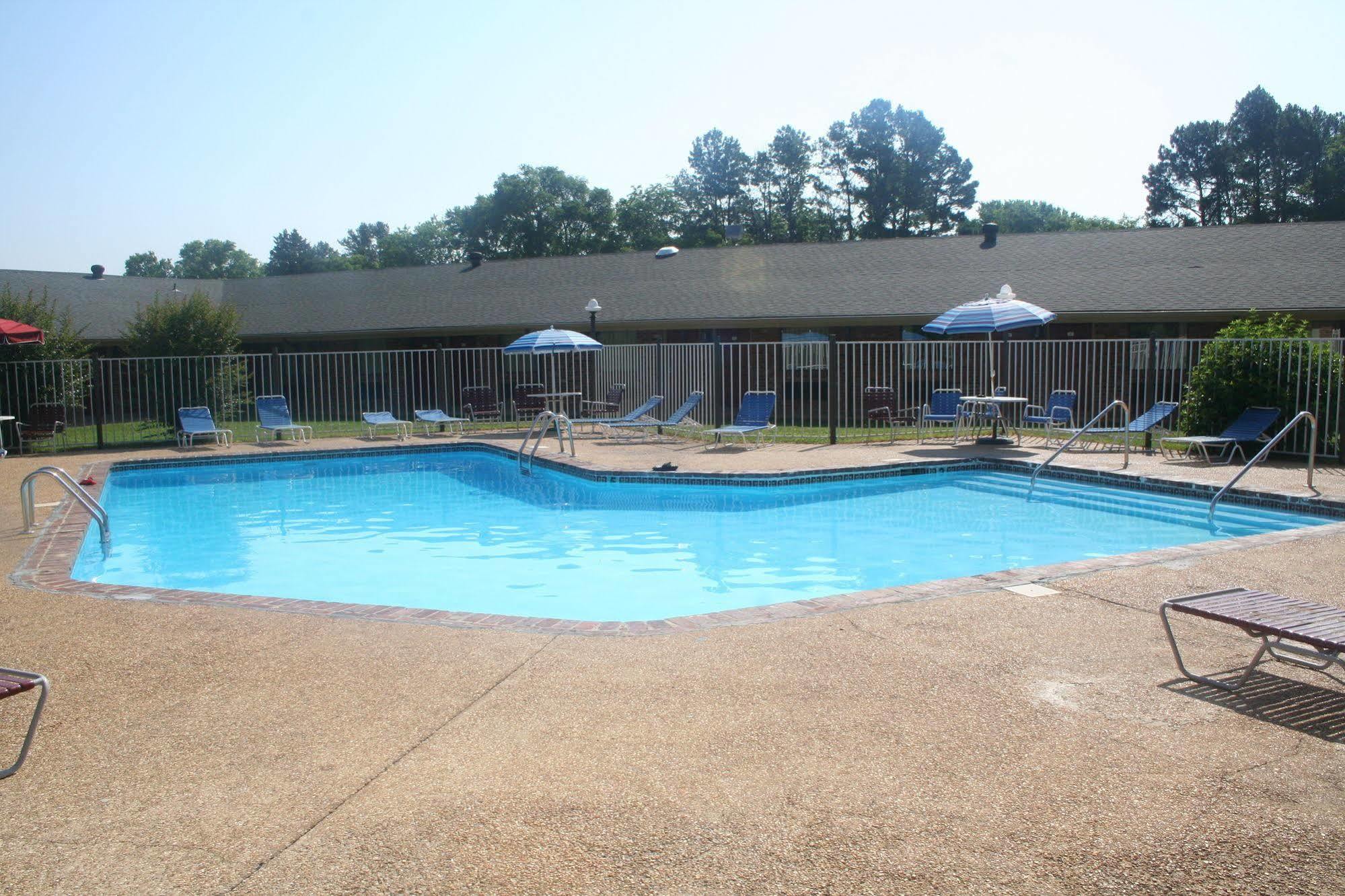 King'S Inn Huntsville Bagian luar foto