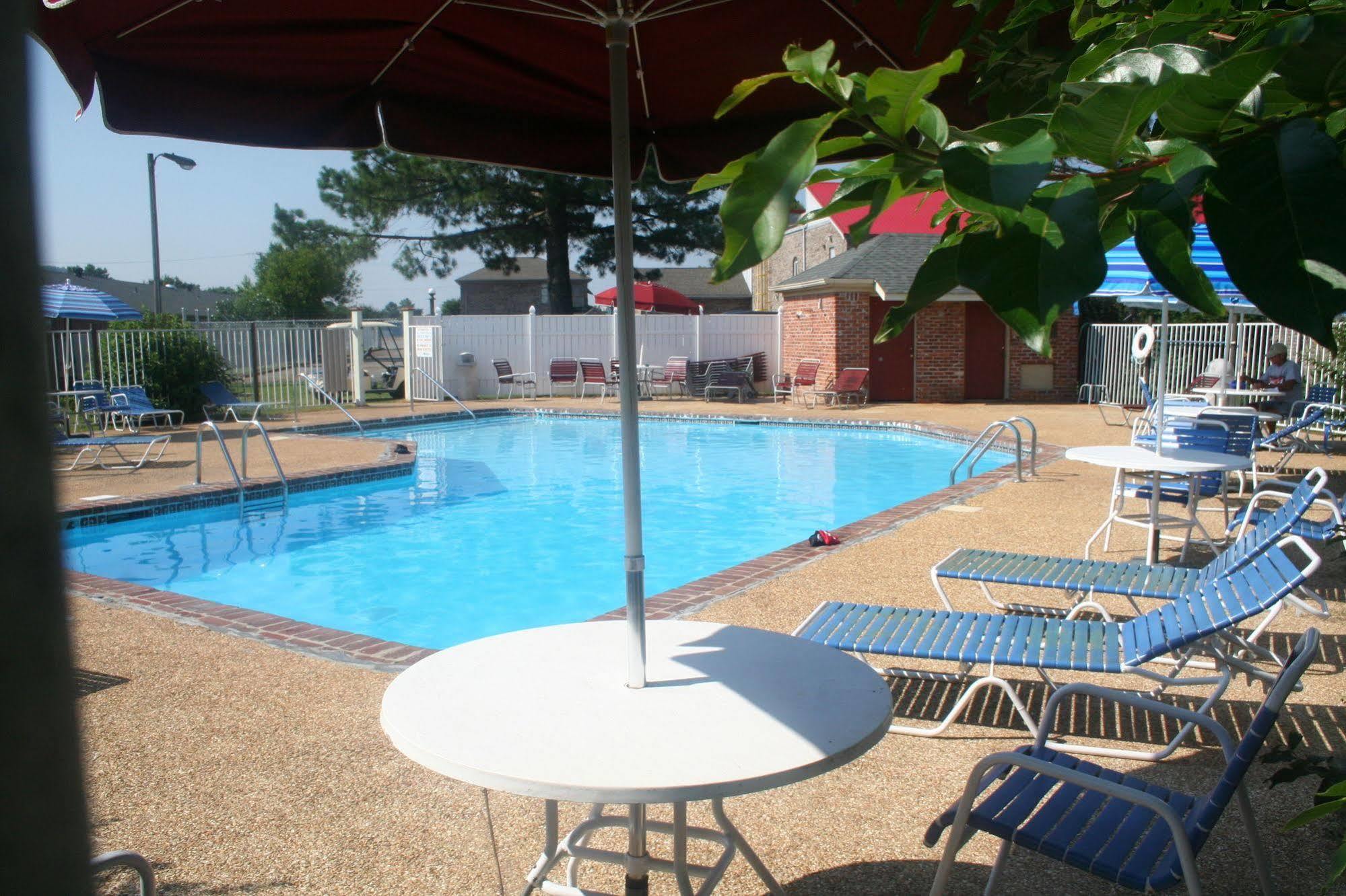 King'S Inn Huntsville Bagian luar foto