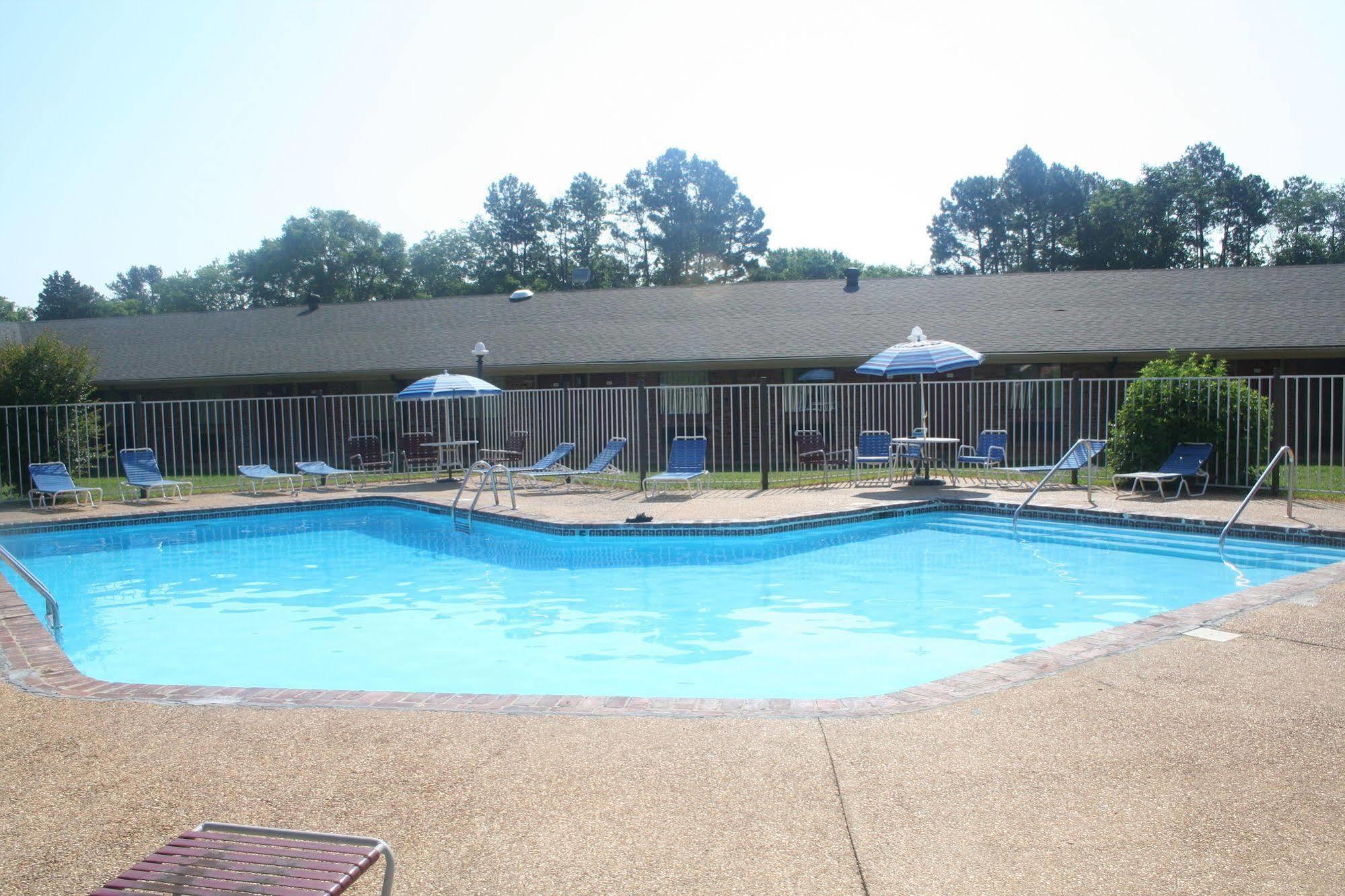 King'S Inn Huntsville Bagian luar foto