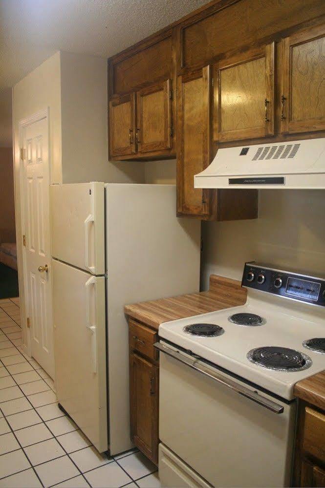 King'S Inn Huntsville Bagian luar foto